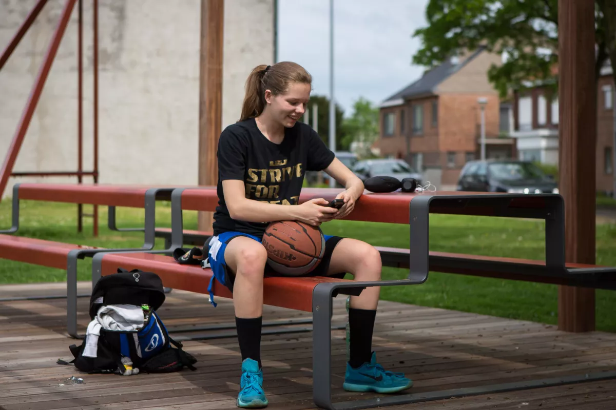Panache Straatmeubilair Mobilier Urbain picknicktafel table de picknick Outline©