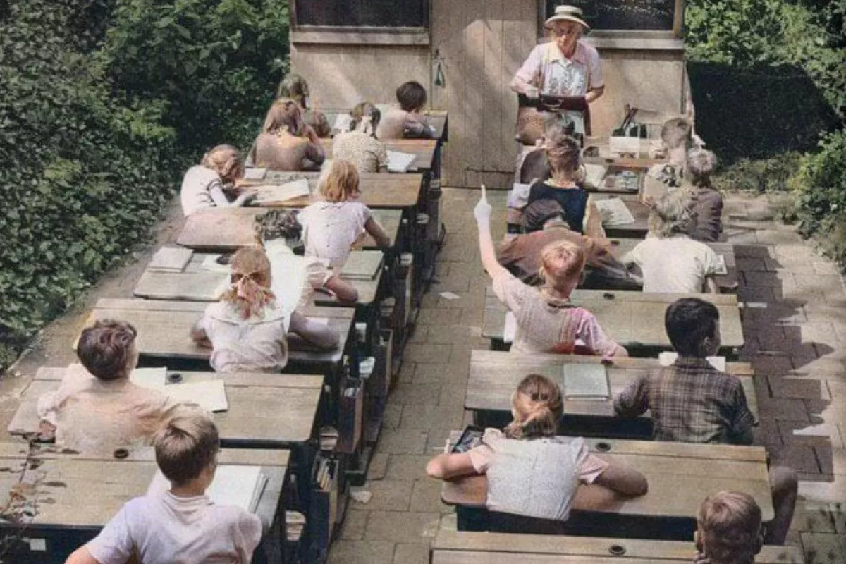 Een openluchtschool in 1957, Nederland