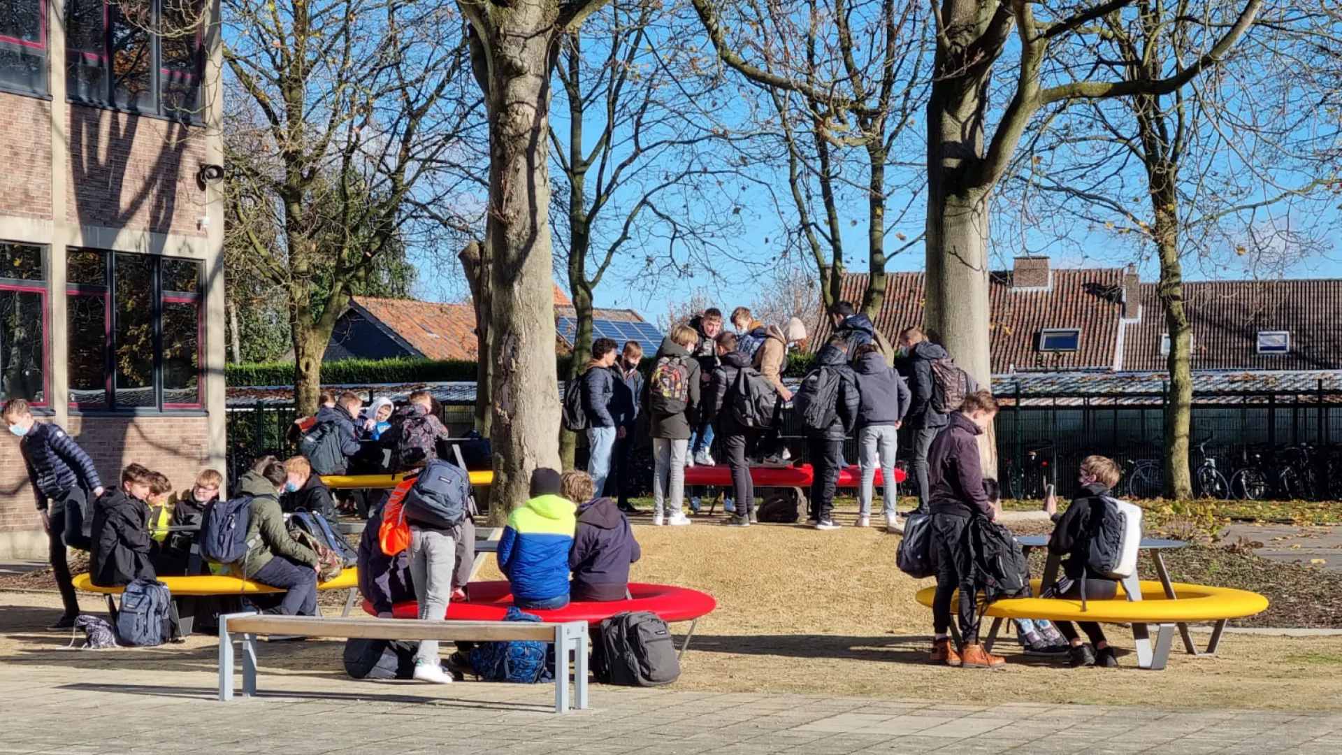 Vergroenen en ontharden met duurzaam buitenmeubilair