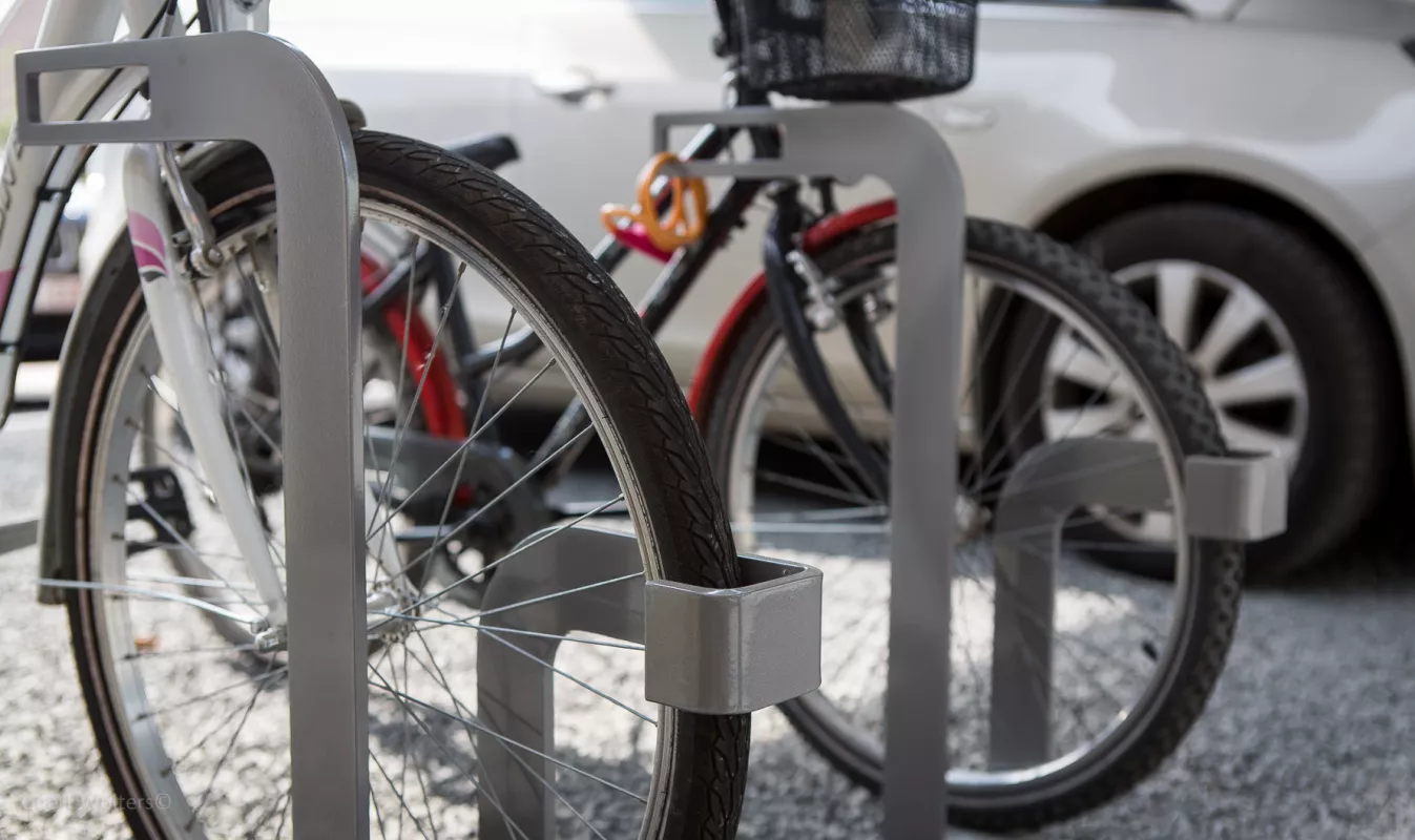 Panache Straatmeubilair Mobilier Urbain fietsenrek Nola Ekeberg© râtelier à vélos