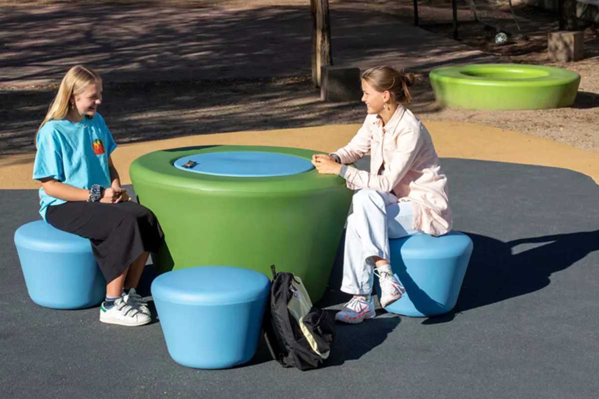 Panache Straatmeubilair Mobilier Urbain LOOP PICNIC UP© picknicktafel table picnic