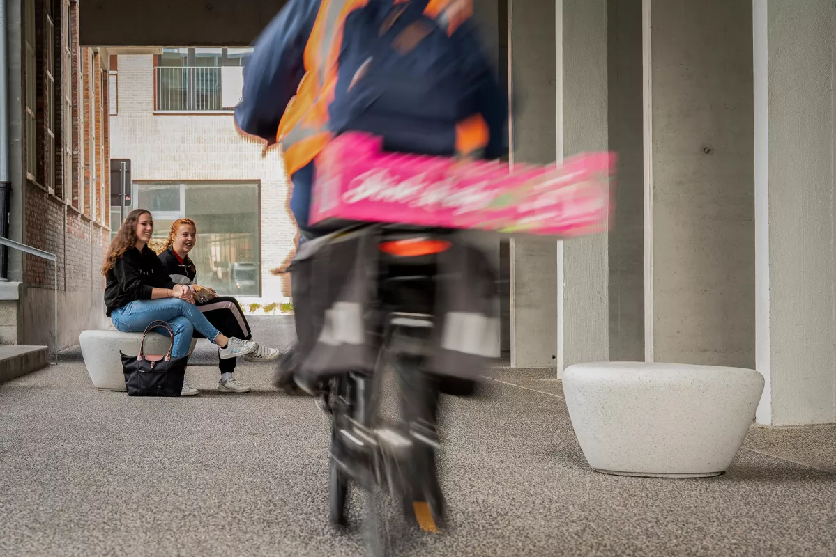 Panache Straatmeubilair Mobilier Urbain zitbank bloembak banc bac à fleurs Supercell©