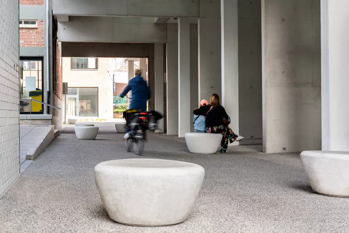 Panache Straatmeubilair Mobilier Urbain zitbank bloembak banc bac à fleurs Supercell©