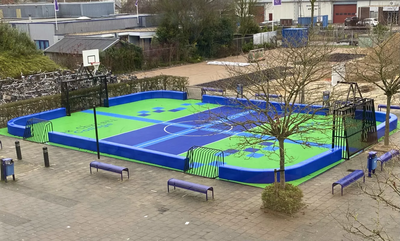 Panache straatmeubilair mobilier urbain sportveldomranding bordures de sports wits-l sepcourt