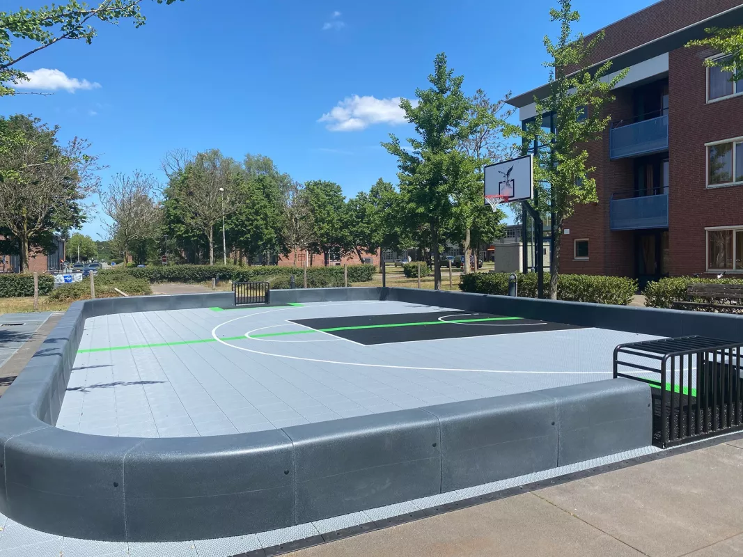 Panache straatmeubilair mobilier urbain sportveldomranding bordures de sports wits-l sepcourt