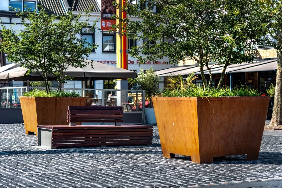 Panache Straatmeubilair Mobilier Urbain Bloembak Bac a fleurs Conical High Public Outdoor Creations
