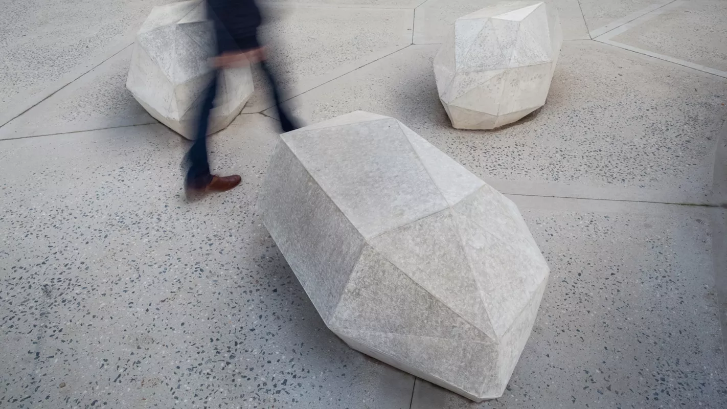 Panache Straatmeubilair Mobilier Urbain zitelement assise afsluitelement element barrier Stone©