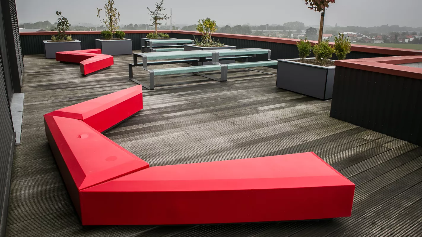 Panache Straatmeubilair Mobilier Urbain zitbank banc Coffin Lounge©