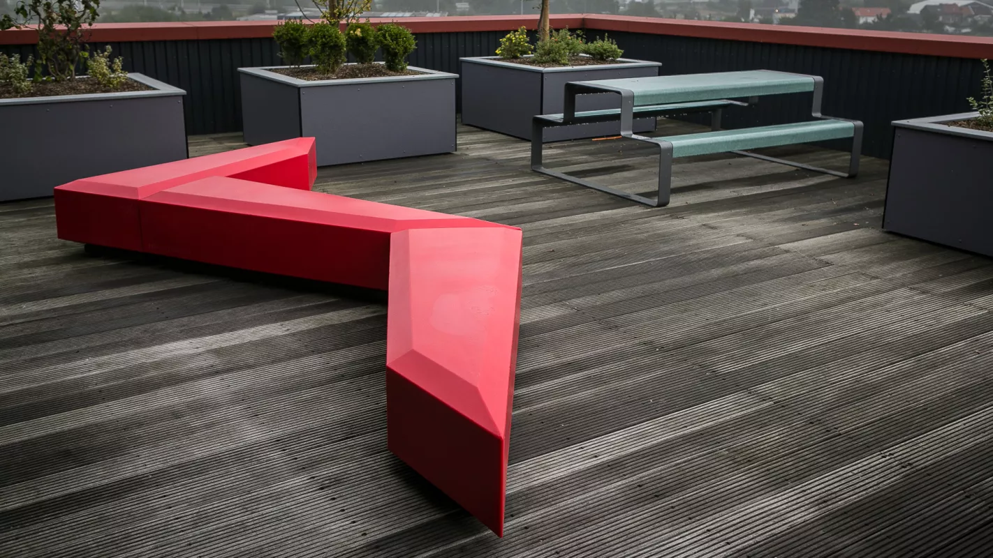 Panache Straatmeubilair Mobilier Urbain zitbank banc Coffin Lounge©