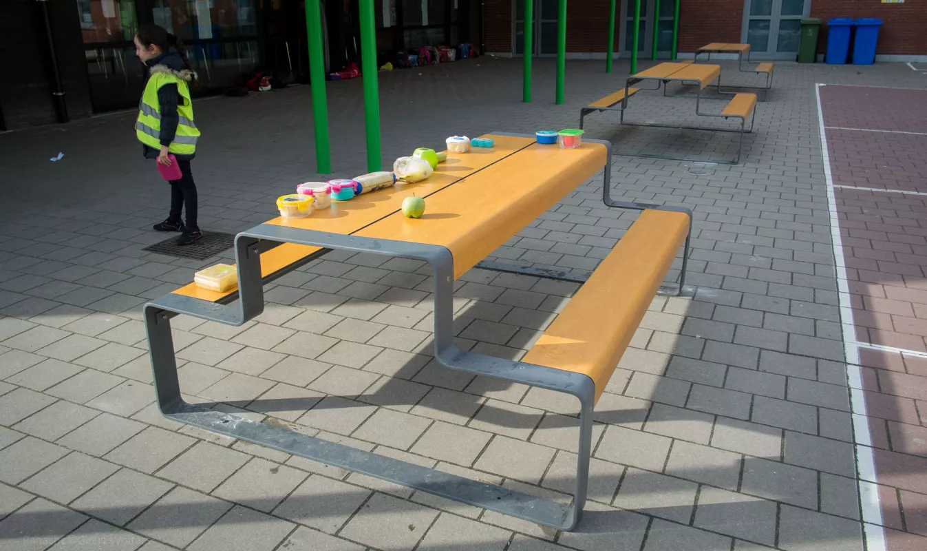 Panache Straatmeubilair Mobilier Urbain picknicktafel table de picknick Outline©