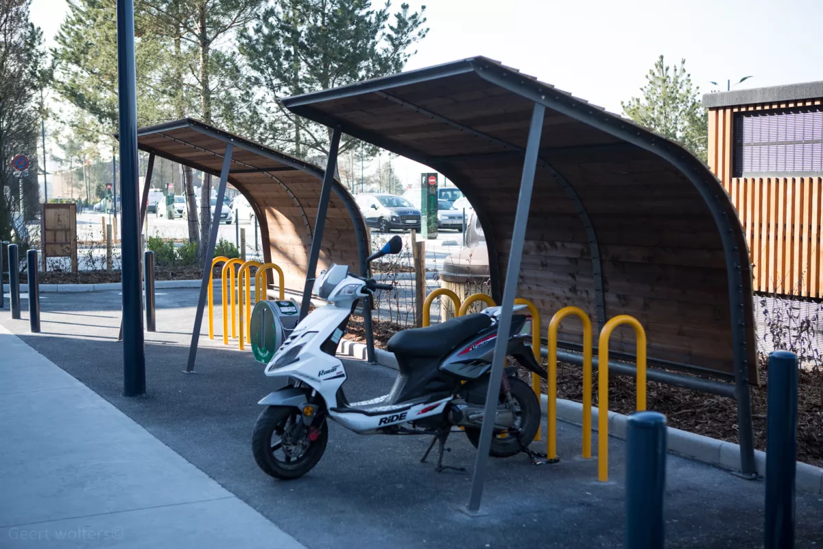 Panache Straatmeubilair Mobilier Urbain Nola Revet© fietsenstalling abris vélos