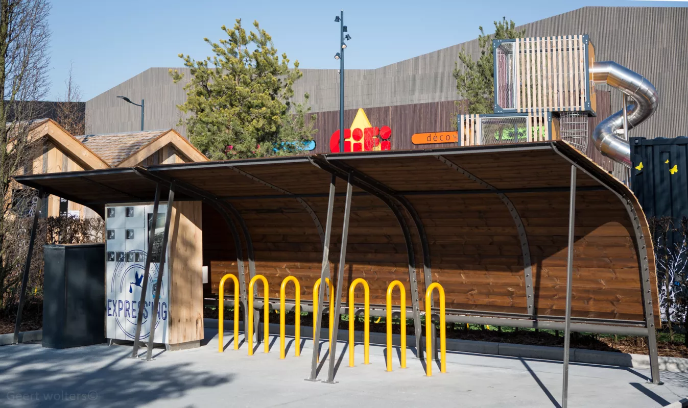 Panache Straatmeubilair Mobilier Urbain Nola Revet© fietsenstalling abris vélos