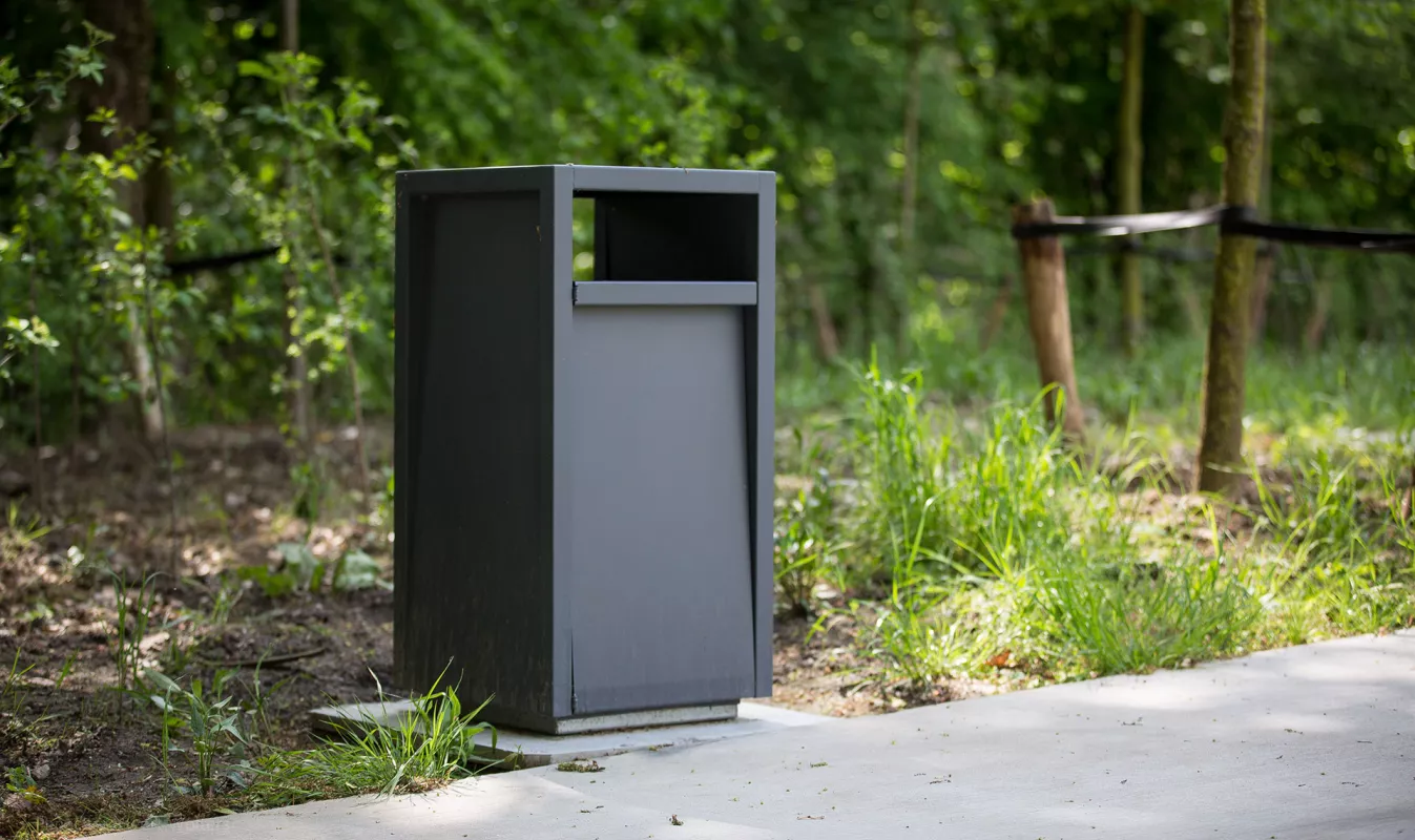 Panache (Straat)Meubilair Mobilier(Urbain) Afvalbak Poubelle Merk Nola Project IMEC